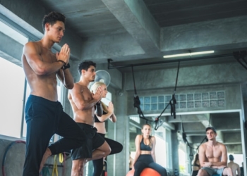 Nie mam czasu na 3–4 treningi kickboxingu tygodniowo – jak trenować rzadziej, ale skutecznie?