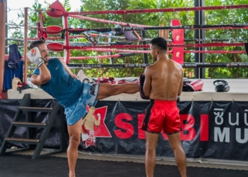 Czy kickboxing jest bezpieczny dla nastolatka i osoby po 30-tce?